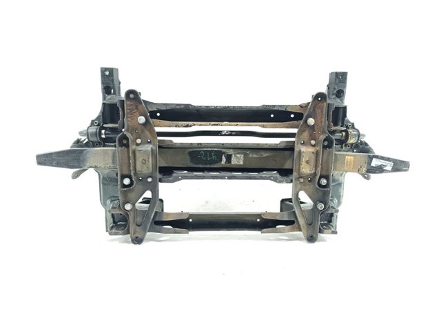 Subchasis delantero soporte motor Mercedes Sprinter 906