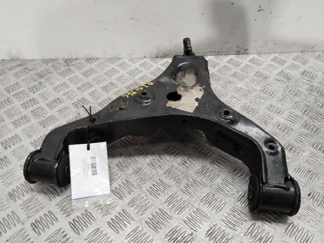 A9063304007 Brazo inferior izquierdo de la suspensión delantera  comprar en Pontevedra
