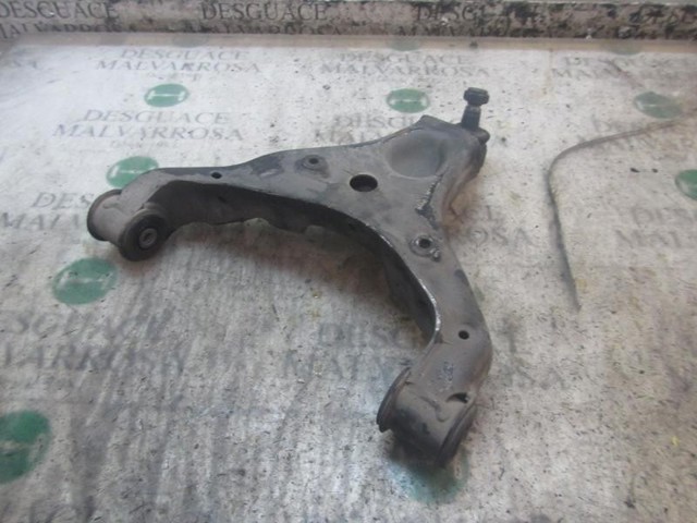 MERCEDES A9063304007 Brazo inferior izquierdo de la suspensión delantera  disponible Lugo