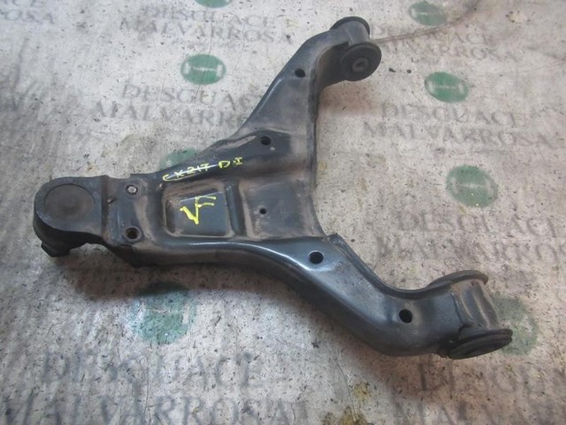 MERCEDES A9063304007 Brazo inferior izquierdo de la suspensión delantera  en stock Salamanca