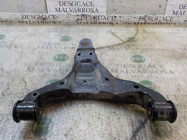 MERCEDES A9063304007 Brazo inferior izquierdo de la suspensión delantera  disponible Valladolid