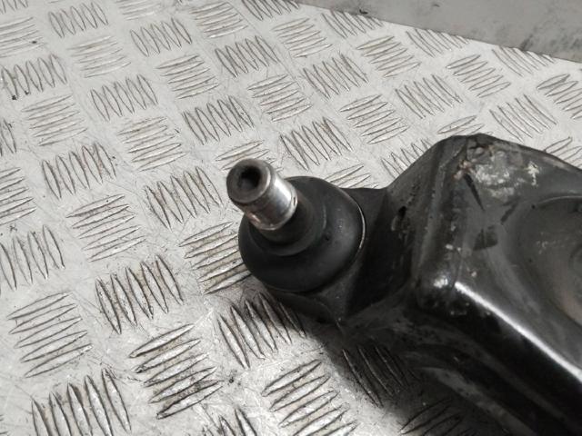 A9063304007 Brazo inferior izquierdo de la suspensión delantera  comprar en Pontevedra