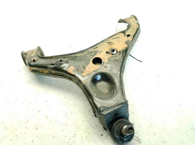 A9063304007 MERCEDES Brazo inferior izquierdo de la suspensión delantera comprar Alcalá