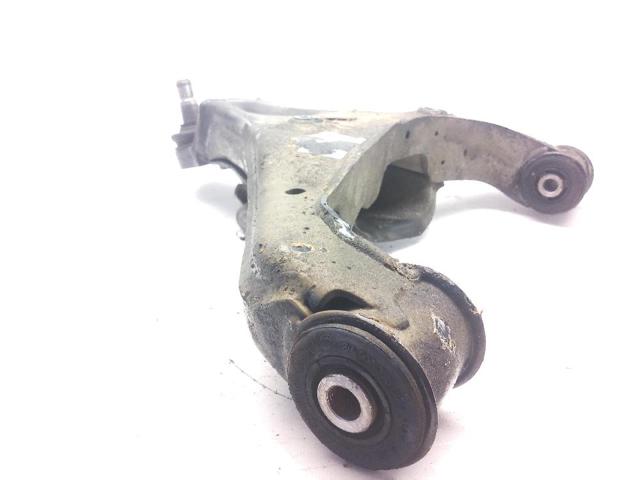 A9063304007 Brazo inferior izquierdo de la suspensión delantera  disponible Málaga