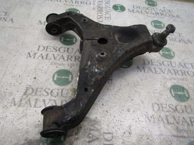 A9063304107 Brazo inferior derecho de la suspensión delantera  disponible Burgos