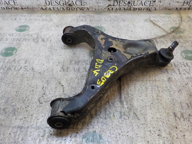 A9063304107 MERCEDES Brazo inferior derecho de la suspensión delantera  comprar en Jaén