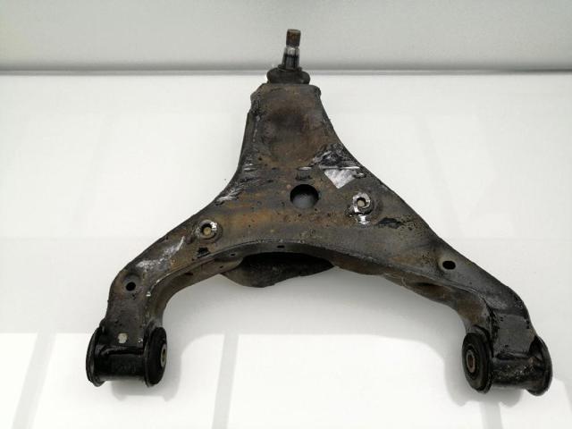 A9063304107 Brazo inferior derecho de la suspensión delantera comprar Almería