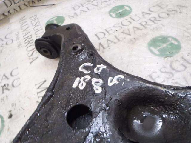 MERCEDES A9063304107 Brazo inferior derecho de la suspensión delantera  comprar en Ponferrada