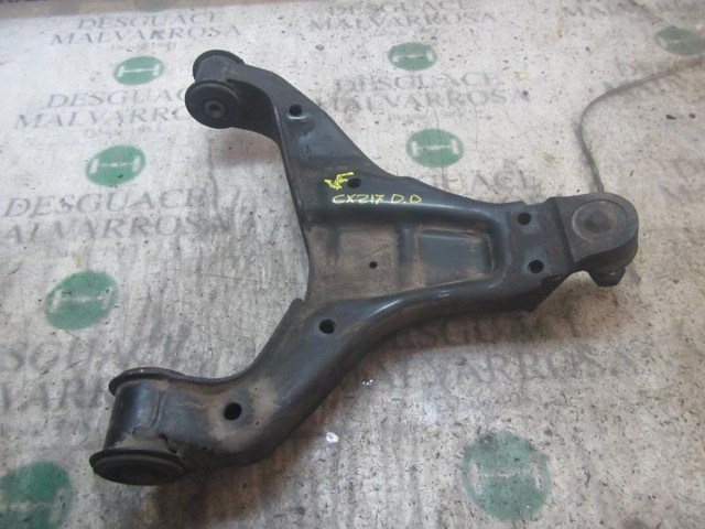 A9063304107 Brazo inferior derecho de la suspensión delantera  en stock Sabadell