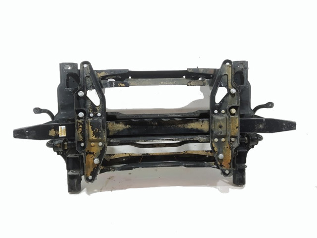 Subchasis delantero soporte motor Mercedes Sprinter 906