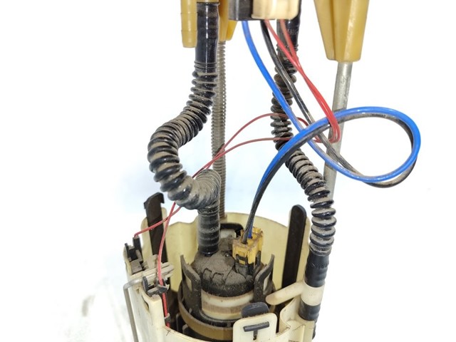 A9064703094 MERCEDES Módulo de bomba de combustible con sensor de nivel de combustible  disponible Ourense