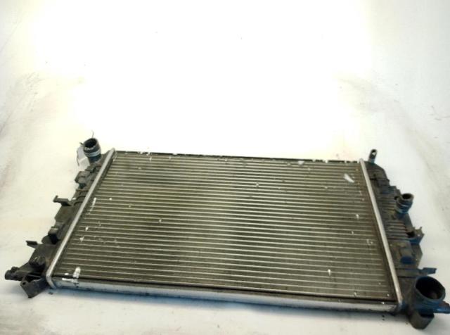 MERCEDES A9065000202 Radiador de refrigeración del motor  comprar en Ponferrada