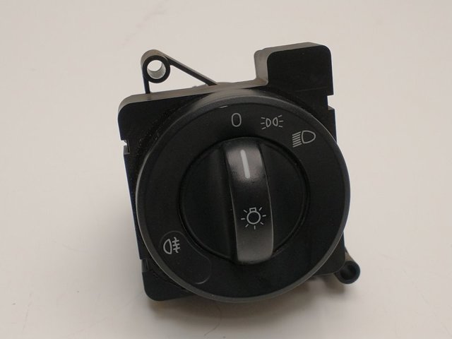 A9065450104 MERCEDES Interruptor de luces en el tablero comprar Alcalá
