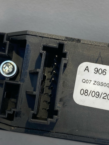 MERCEDES A9065451013 Unidad de control de elevalunas delantera izquierda  disponible Lugo