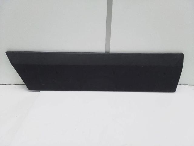 Moldura de puerta delantera izquierda inferior A9066900162 Mercedes