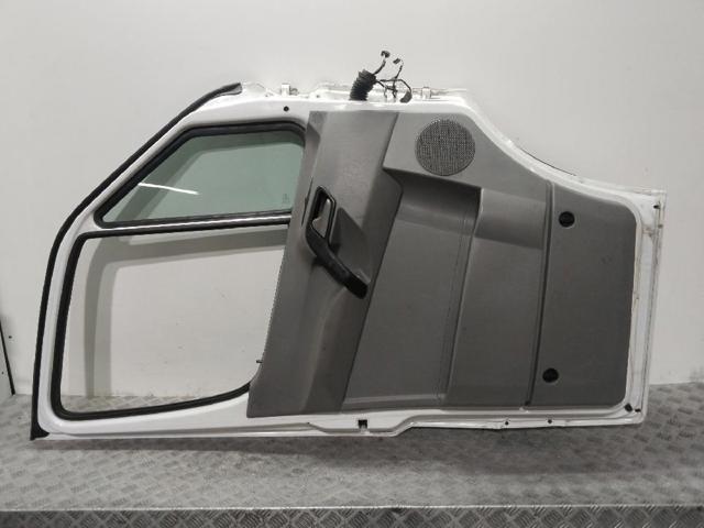 A9067200005 MERCEDES Puerta delantera izquierda  en stock Huelva