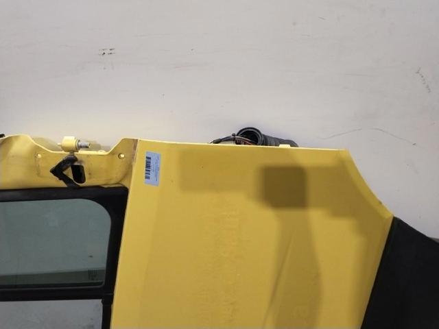 A9067200105 MERCEDES Puerta delantera derecha  en stock Córdoba