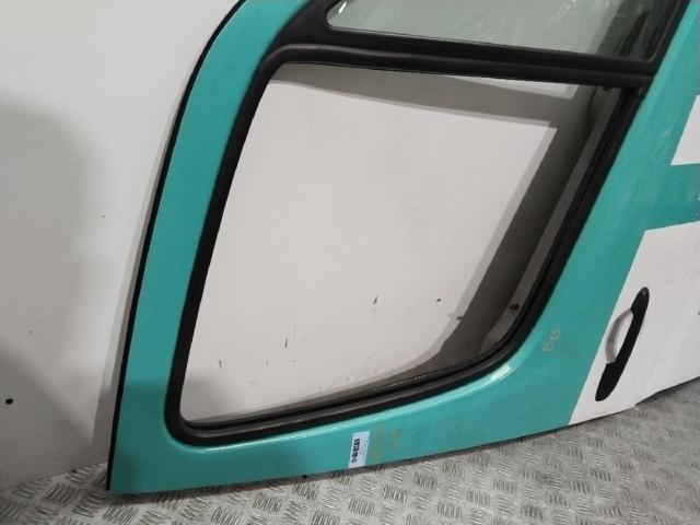 A9067200105 MERCEDES Puerta delantera derecha  en stock Gandía