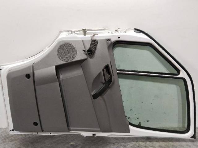 A9067200105 MERCEDES Puerta delantera derecha  comprar en Oviedo