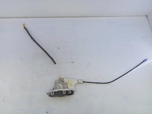 A9067201735 MERCEDES Cerradura de puerta delantera derecha comprar Madrid