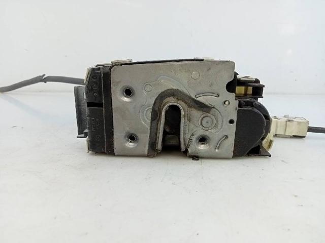 A9067201735 Cerradura de puerta delantera derecha  comprar en Pontevedra