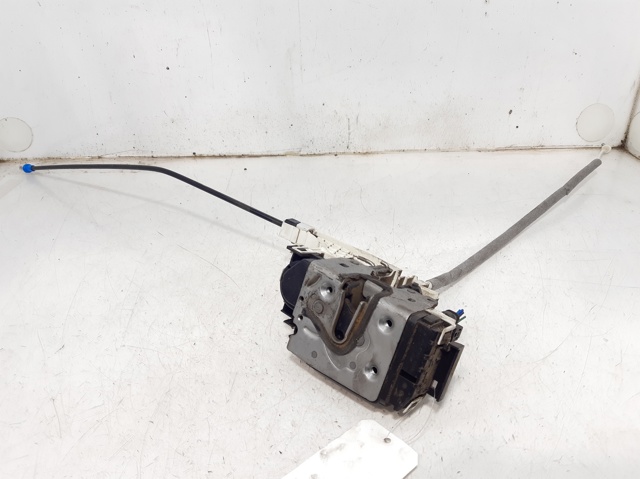 VAG A9067201735 Cerradura de puerta delantera derecha comprar Tarragona