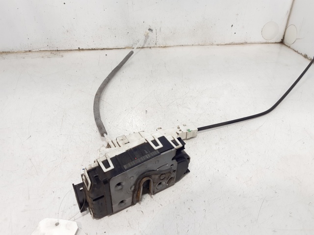A9067201735 Cerradura de puerta delantera derecha  en stock Castellón