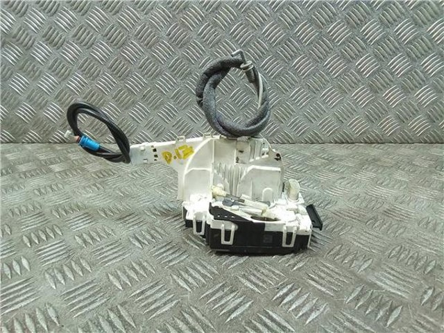 A9067202135 VAG Cerradura de puerta delantera izquierda  comprar en Jaén