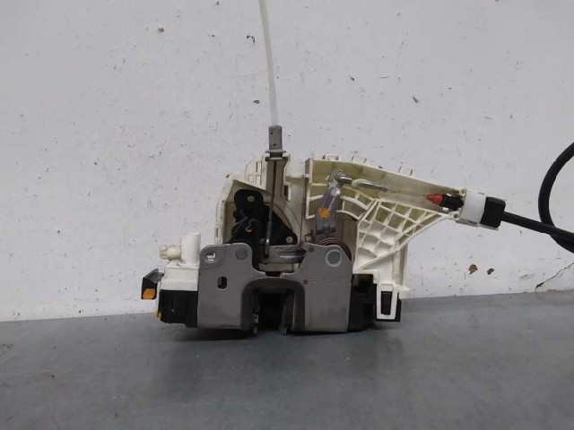 A9067202135 Cerradura de puerta delantera izquierda  comprar en Zaragoza