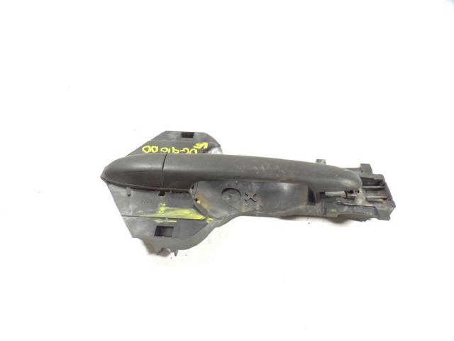 A9067600070 Manija exterior de puerta delantera  disponible Burgos