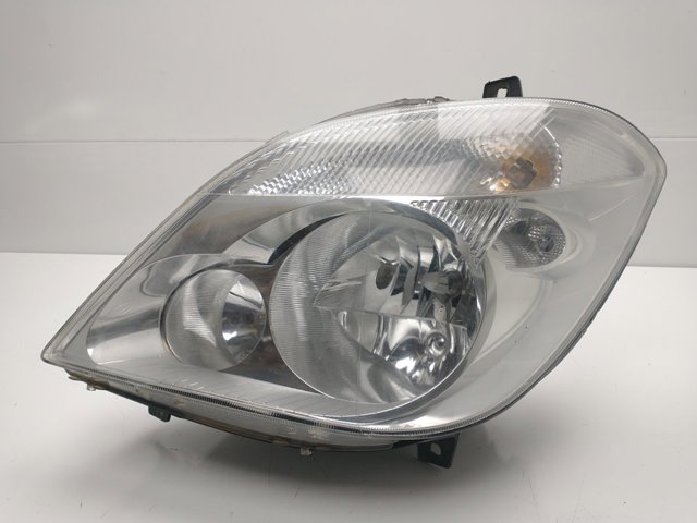 MERCEDES A9068200161 Faro izquierdo  en stock Salamanca