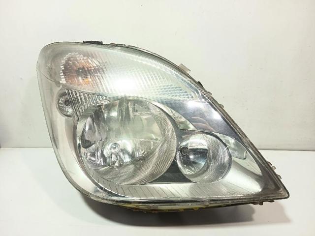 Faro delantero derecho A9068200261 MERCEDES