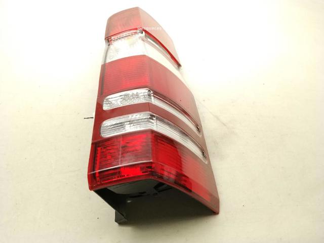 A9068200264 Piloto trasero derecho comprar Girona