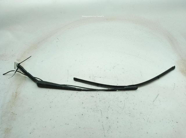 A9068200644 Brazo del limpiaparabrisas  disponible Utrera