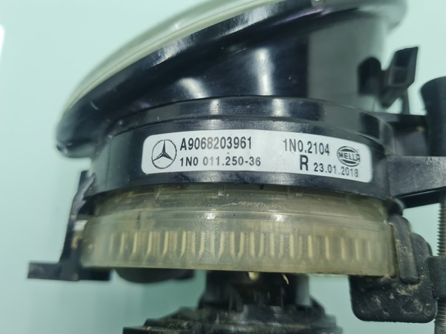 MERCEDES A9068203961 Faro antiniebla derecho comprar Barcelona