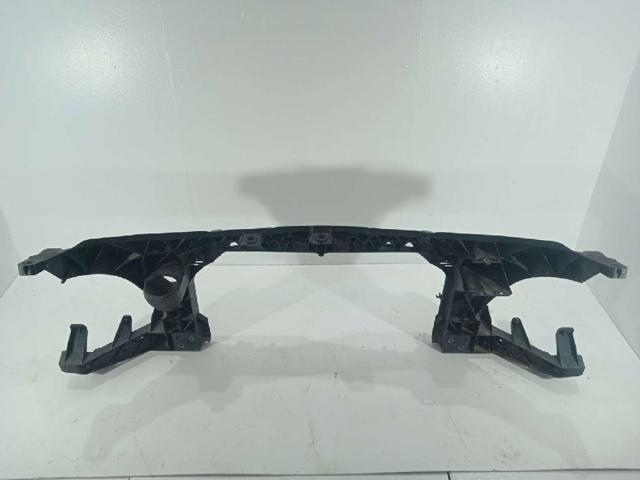 A9068800203 MERCEDES Soporte de radiador  en stock Córdoba