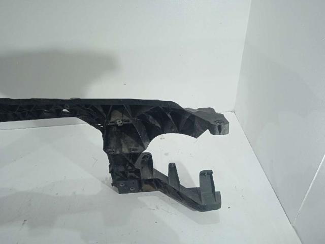 MERCEDES A9068800203 Panel de soporte del radiador y montaje de faros  disponible Valladolid