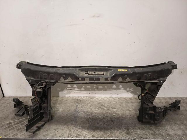 Soporte de radiador  A9068800203 MERCEDES