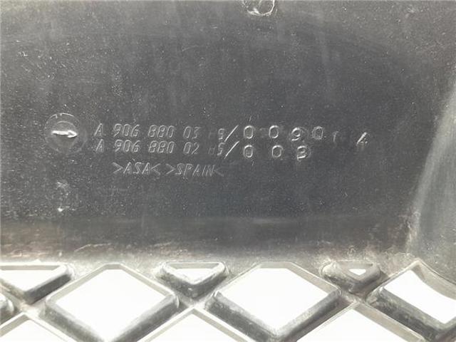 A9068800385 MERCEDES Parrilla del radiador  comprar en Jaén