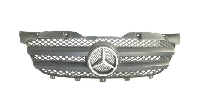A9068800385 MERCEDES Parrilla del radiador  comprar en Jaén