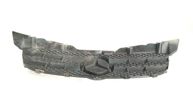 A9068800385 MERCEDES Parrilla  en stock Gandía