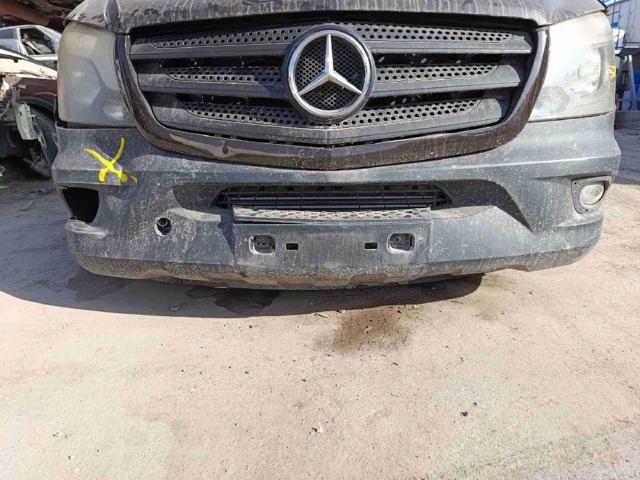 Parachoques A9068801670 MERCEDES