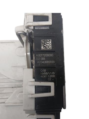A9077200300 MERCEDES Cerradura de puerta delantera derecha  comprar en Oviedo