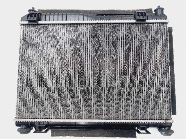 AE818005AB Radiador de refrigeración del motor  disponible Utrera