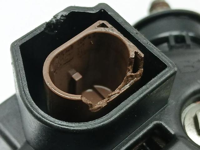 AH2210300AB LAND ROVER Alternador  disponible Ourense