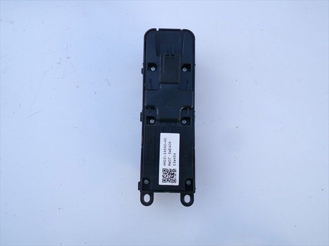 AH2214540AC Interruptor de elevalunas delantera izquierda comprar Girona