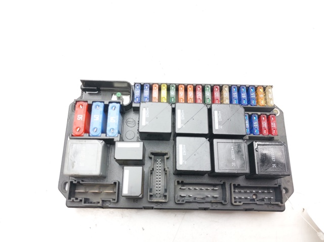 Comprar Caja de fusibles Land Rover Range Rover III L322 a bajo precio