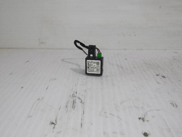 AH4N15607AD Land Rover