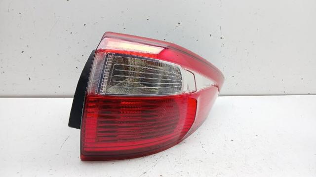 FORD AM5113404BF Piloto trasero exterior derecho  disponible Valladolid