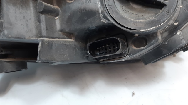FORD AM5113W030AF Faro izquierdo  en stock Salamanca